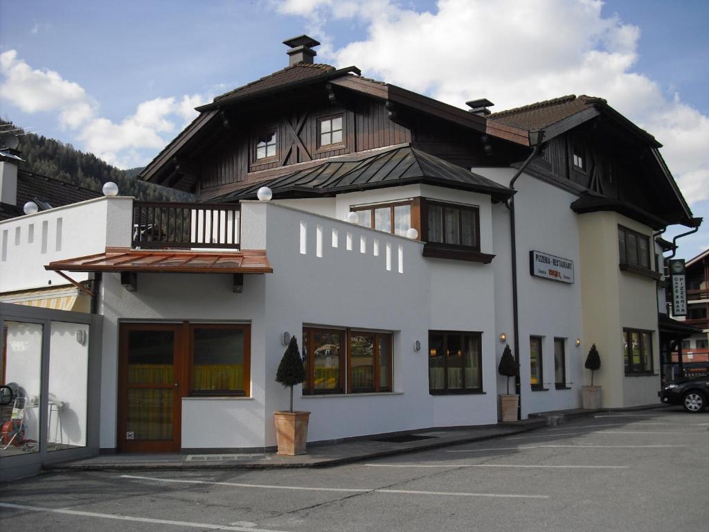 Pizzeria Restaurant Wieser Rasùn di Sotto 객실 사진